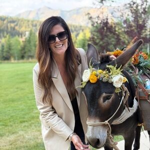 Meet your Posher, Deb